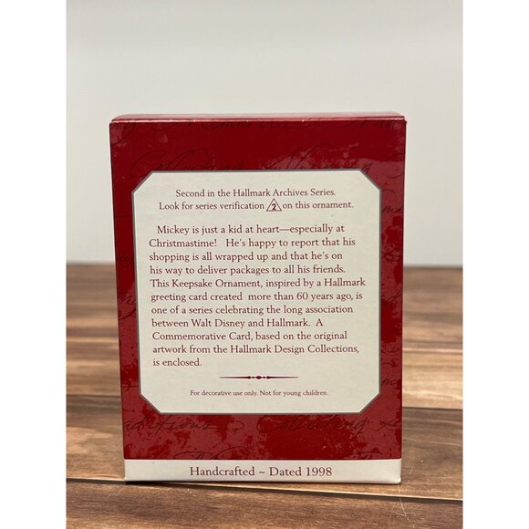 1998 HALLMARK KEEPSAKE ORNAMENT QXD4006 READY FOR CHRISTMAS MICKEY & CO. ARCHIVE - Picture 2 of 11